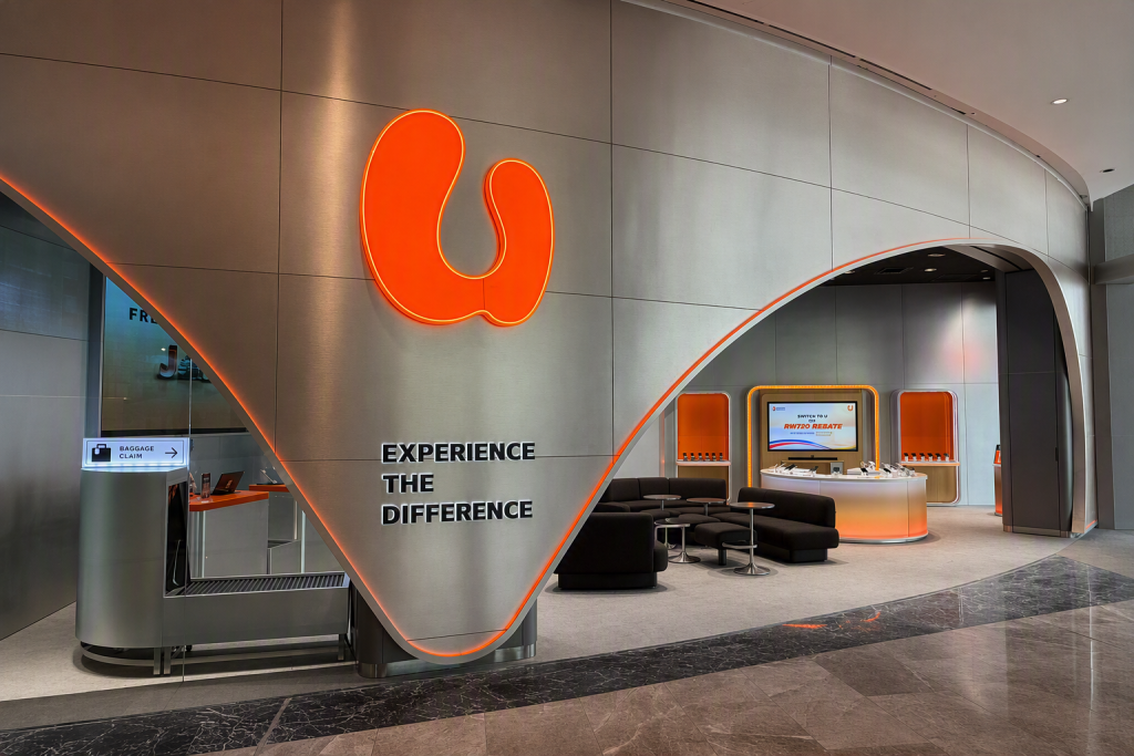 U Mobile Experiential Gallery